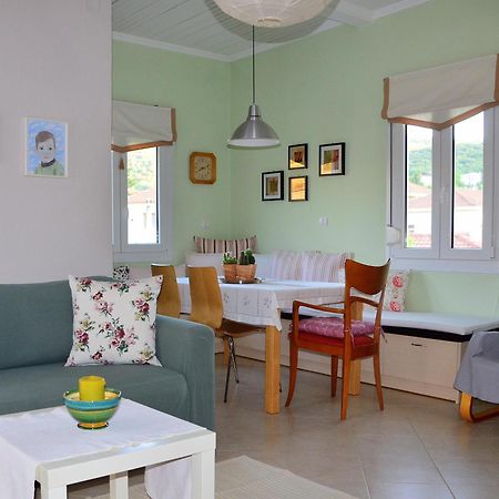 Family And Relaxing House In A Village Rodotopi Екстер'єр фото